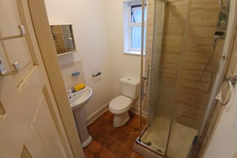 2 bedroom apartment to rent, Granby Road, Leicester