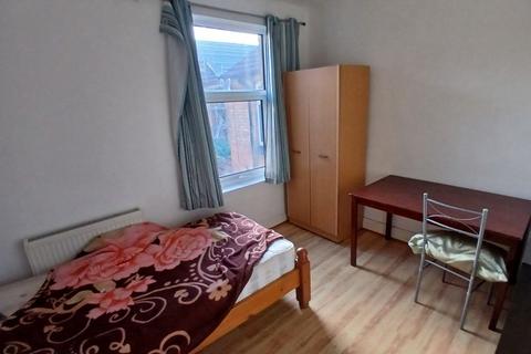 2 bedroom apartment to rent, Granby Road, Leicester