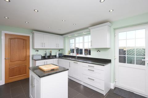 4 bedroom detached house for sale, Hillam Road, Gateforth, Selby, YO8 9LQ