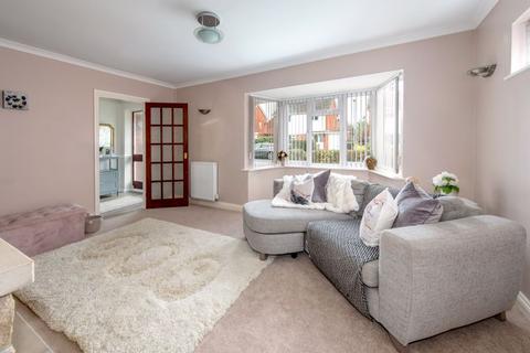 3 bedroom detached house for sale, Cresswell Avenue, Taunton TA2