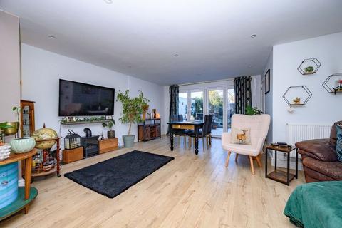 3 bedroom end of terrace house for sale, Wren Wood, Welwyn Garden City