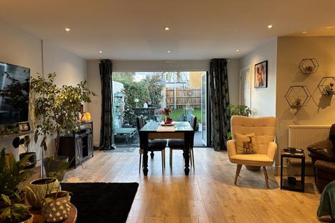 3 bedroom end of terrace house for sale, Wren Wood, Welwyn Garden City