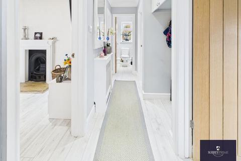 2 bedroom ground floor maisonette for sale, Two Bedroom Ground floor Maisonette West Horsley.