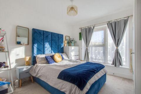 2 bedroom flat for sale, Ballast Road, Erith DA8