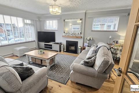 3 bedroom detached bungalow for sale, Cowdray Park Road, Bexhill-on-Sea, TN39