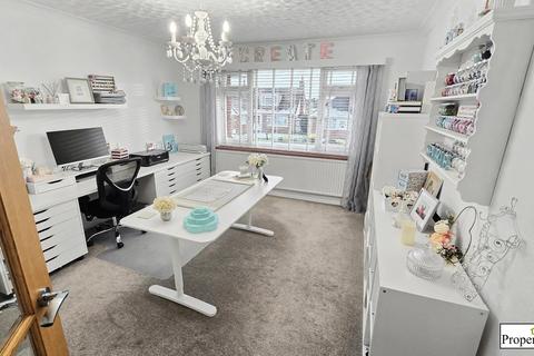 3 bedroom detached bungalow for sale, Cowdray Park Road, Bexhill-on-Sea, TN39