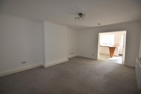 2 bedroom flat to rent, Kent Road, Southsea PO5