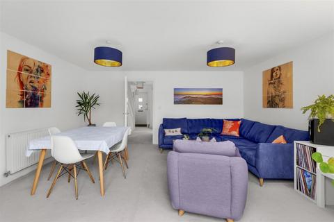4 bedroom semi-detached house for sale, Doolittle Avenue, High Wycombe HP11