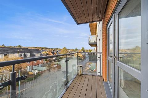 1 bedroom apartment for sale, Ifield Road, Crawley