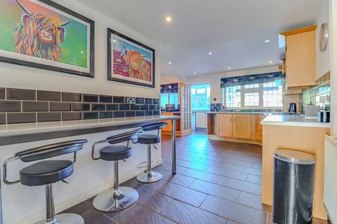 4 bedroom semi-detached house for sale, Kirloe Avenue, Leicester Forest East, LE3