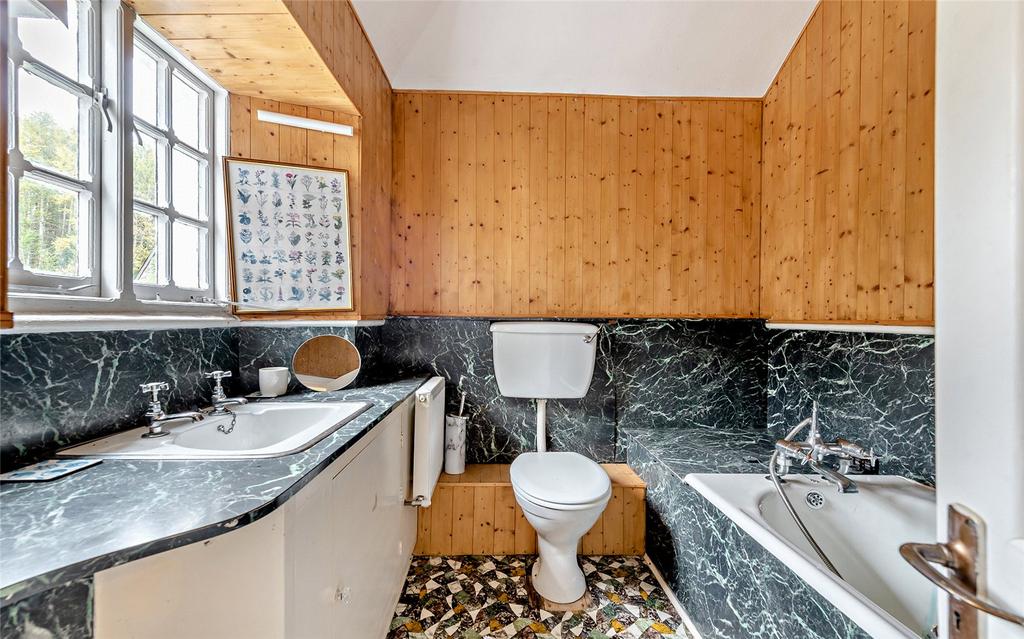 En Suite Bathroom