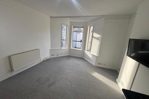 undefined, Flat 4 20 Hill Park Crescent