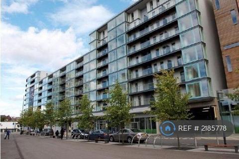 1 bedroom flat to rent, Vantage Building, Hayes, UB3