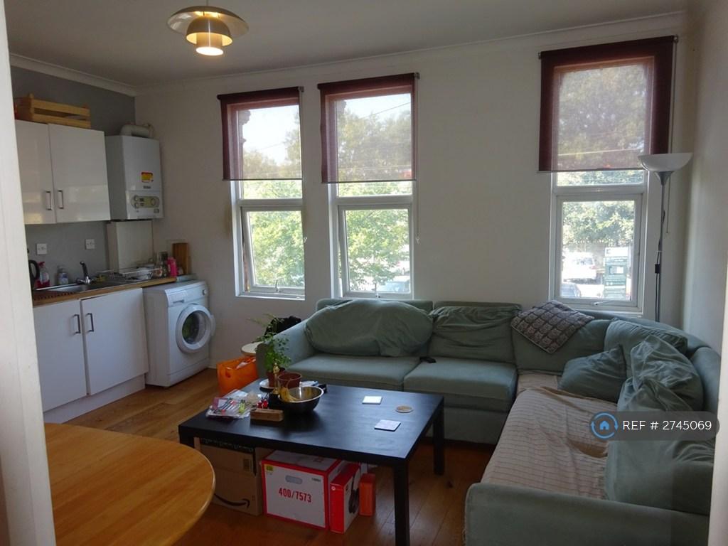 Living Room/Kitchen