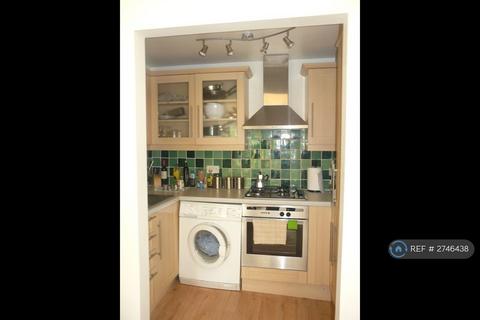 1 bedroom flat to rent, Sinclair Road, London, W14