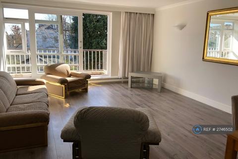 2 bedroom flat to rent, St Johns Wood Park, London, NW8