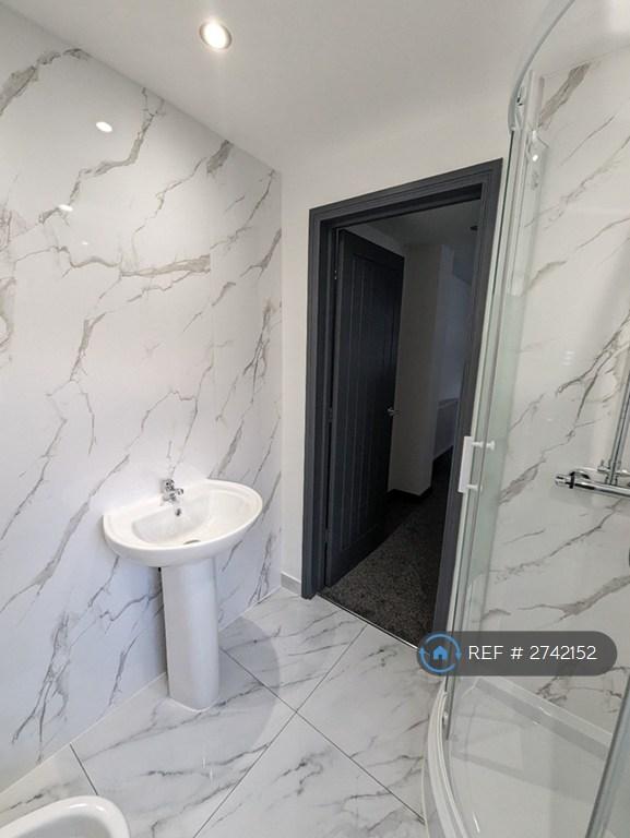 Ensuit Bathroom
