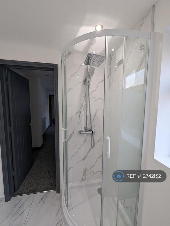 Ensuit Bathroom