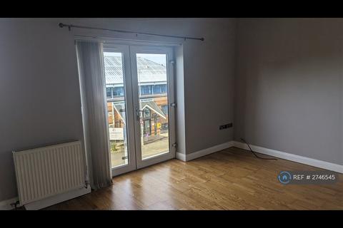 2 bedroom flat to rent, St Catherine's Drive, Colwyn Bay, LL29