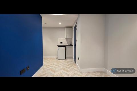 Studio to rent, Sidcup Road, London, SE9