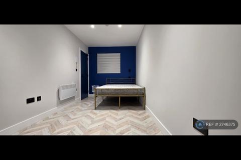 Studio to rent, Sidcup Road, London, SE9
