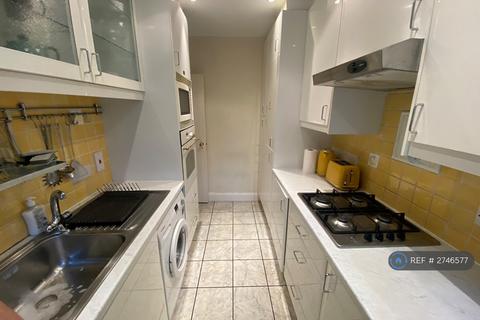 3 bedroom flat to rent, Townshend Court, London, NW8
