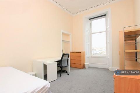 4 bedroom flat to rent, Haymarket Terrace, Edinburgh, EH12