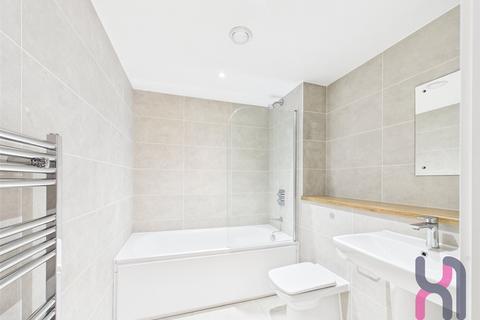 1 bedroom property to rent, Manchester Waters, 5 Pomona Strand, Old Trafford, M16