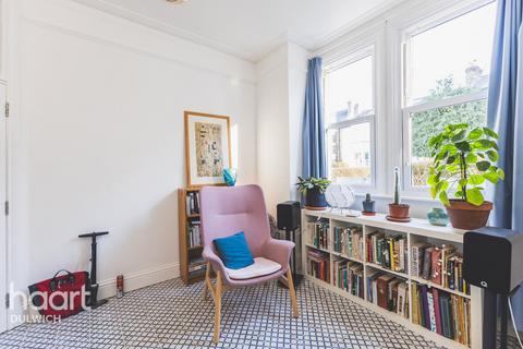 2 bedroom flat for sale, Dunstans Road, London