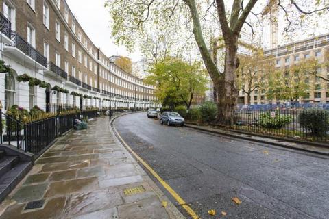 Studio to rent, Cartwright Gardens, London WC1H