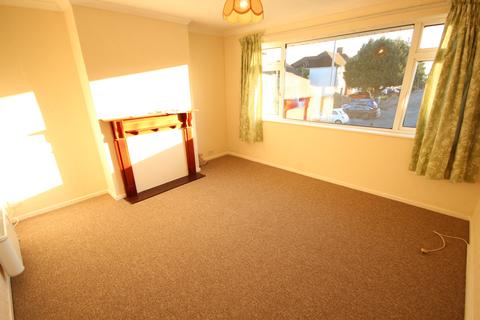 2 bedroom semi-detached house to rent, Heywood Drive, Luton LU2