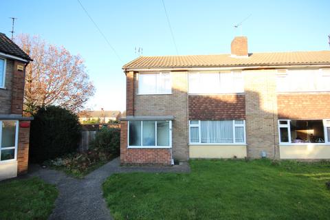 2 bedroom semi-detached house to rent, Heywood Drive, Luton LU2