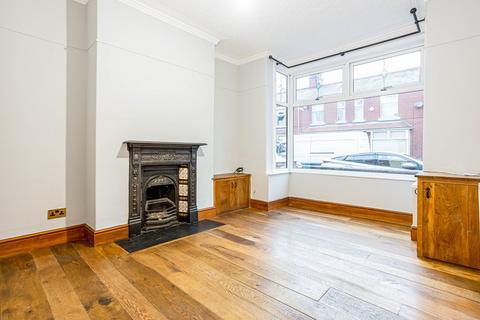 3 bedroom terraced house to rent, Gorse Street, Stretford, Manchester, M32