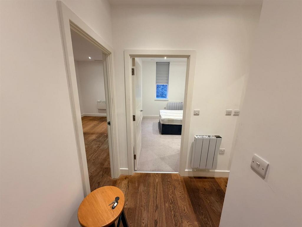 Flat 36 3 Vista Court.jpg