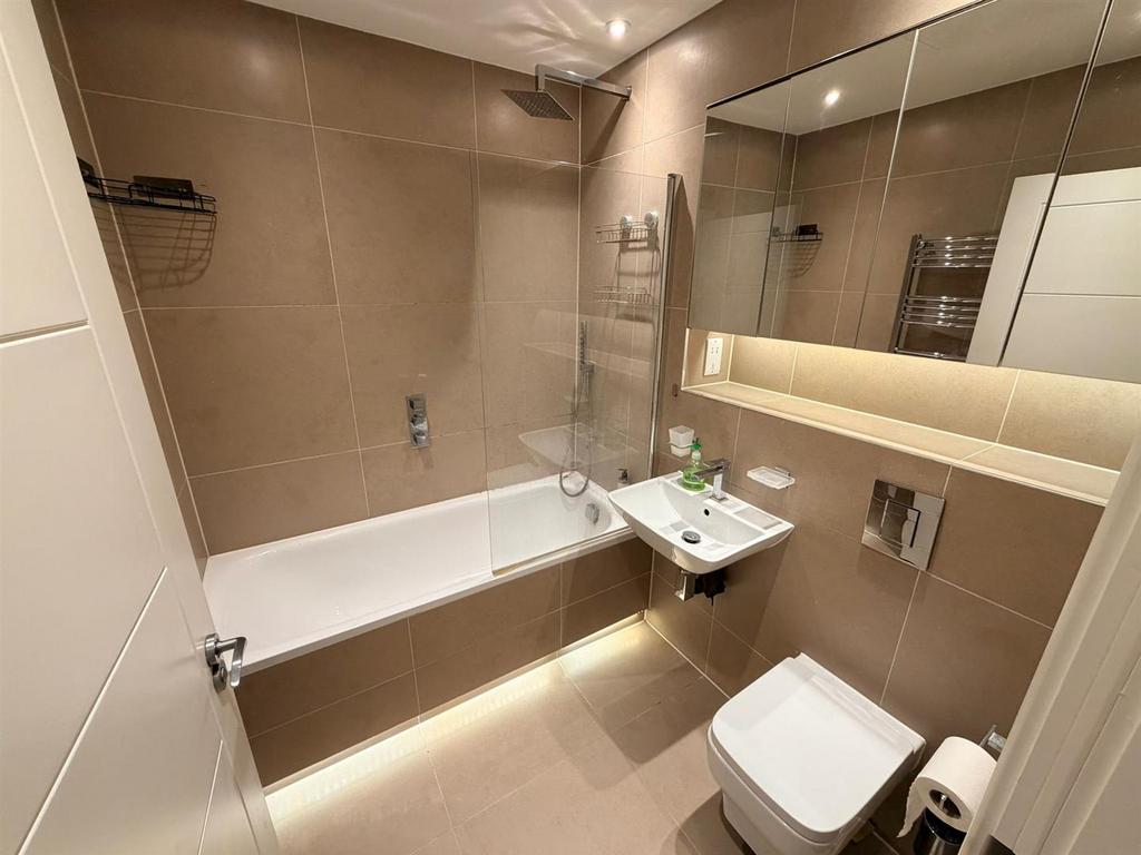 Flat 36 3 Vista Court Vll.jpg