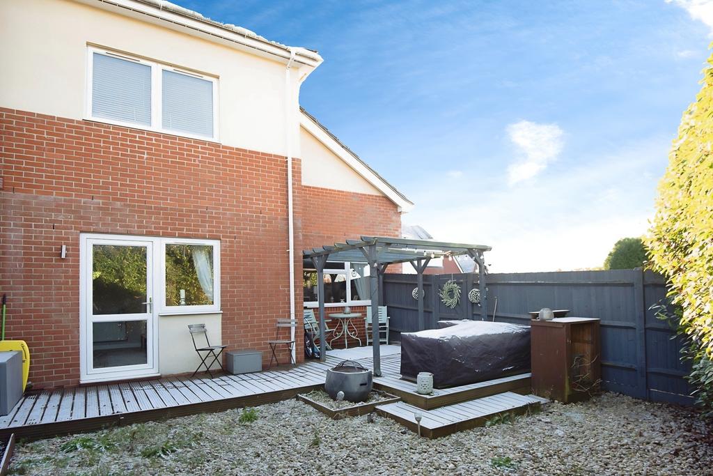Rear Aspect Garden