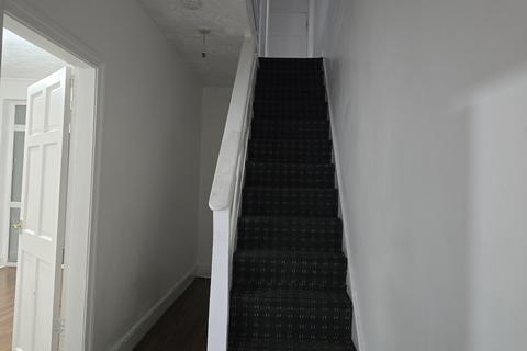 3 bedroom terraced house to rent, Aubrey Road, Small Heath B10