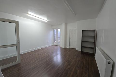 3 bedroom terraced house to rent, Aubrey Road, Small Heath B10