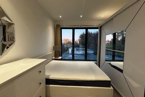 2 bedroom flat to rent, Hendon Way, London, NW2