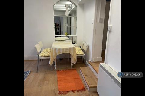 1 bedroom flat to rent, Ornan Rd, London, NW3
