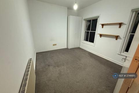 2 bedroom flat to rent, St. Johns Road, St. Leonards-On-Sea, TN37
