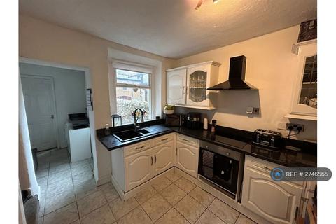 2 bedroom terraced house to rent, Ruskin Road, Lancaster, LA1
