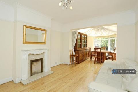 3 bedroom semi-detached house to rent, Shooters Hill Road, London, SE3