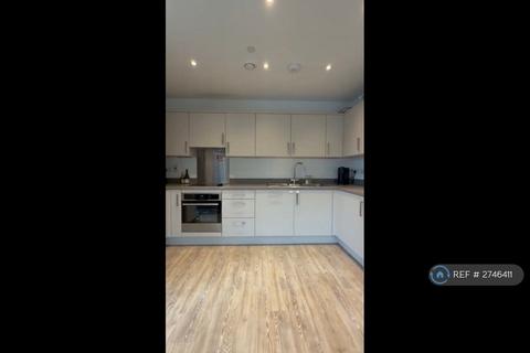 1 bedroom in a flat share to rent, Yorks House, London, SW9
