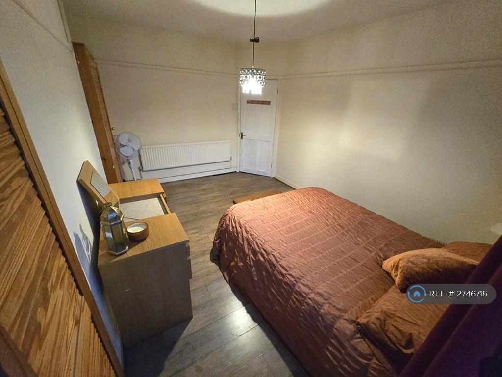 Double Bedroom