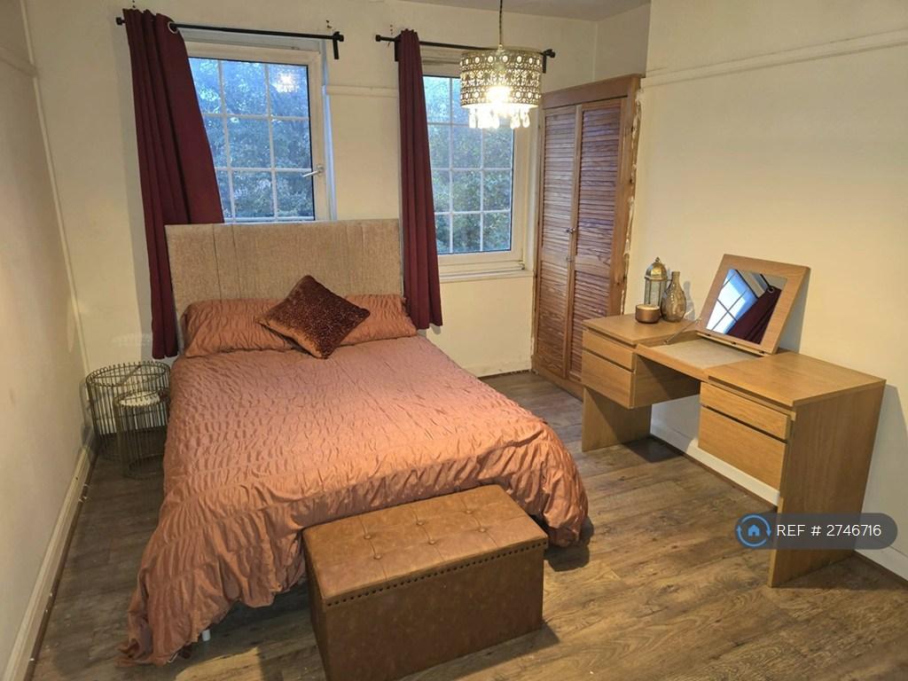 Double Bedroom