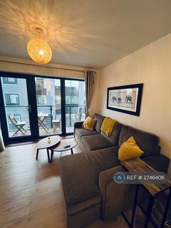 2 bedroom flat to rent, Gartlet Road, Watford, WD17