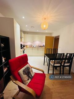 2 bedroom flat to rent, Gartlet Road, Watford, WD17