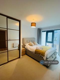 2 bedroom flat to rent, Gartlet Road, Watford, WD17