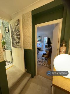 Studio to rent, Sternhold Avenue, London, SW2